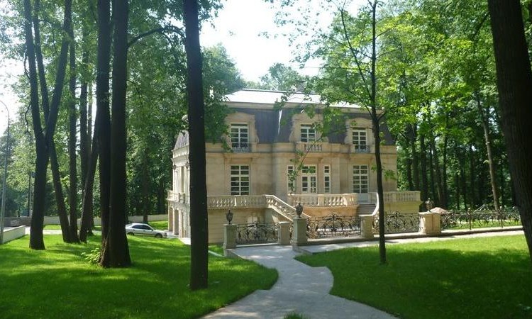 Троицкий парк